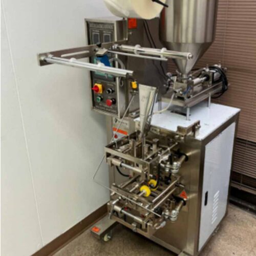 Sauce machine with mixer